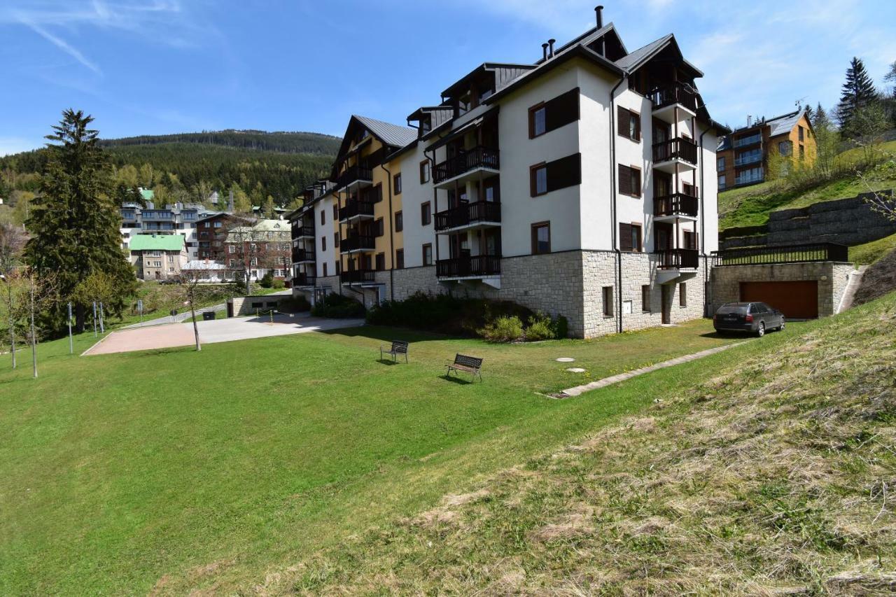 Apartment Dalibor II With Private Entrance And Private Garage Špindlerŭv Mlýn Exteriér fotografie