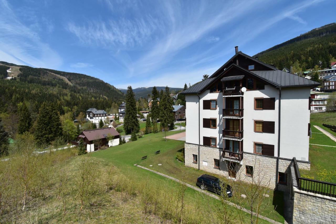 Apartment Dalibor II With Private Entrance And Private Garage Špindlerŭv Mlýn Exteriér fotografie
