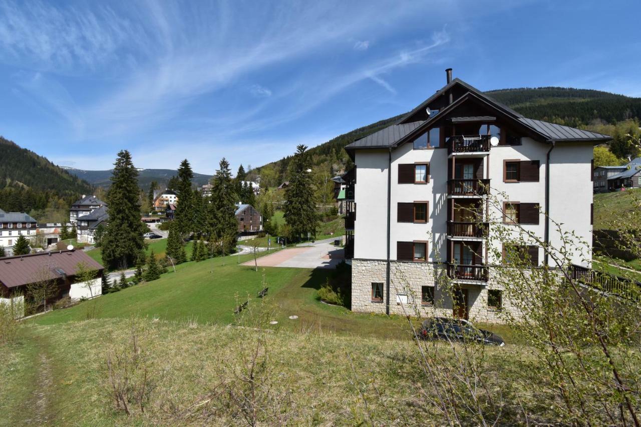 Apartment Dalibor II With Private Entrance And Private Garage Špindlerŭv Mlýn Exteriér fotografie
